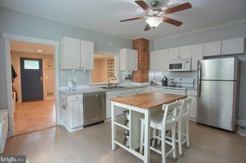 112 Valley St, West Enola, PA 17025