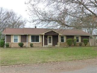 131 Orchard Valley Rd, Hendersonville, TN 37075-2438