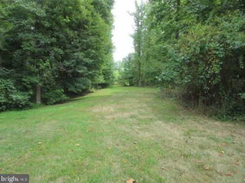 1339 Red Lion Rd, Bear DE  19701-1818 exterior