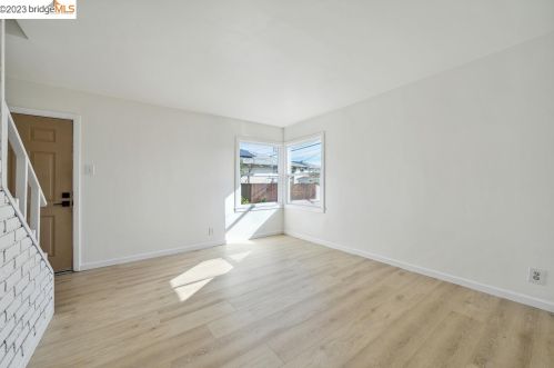 334 Bissell Ave, Richmond, CA 94801-3429