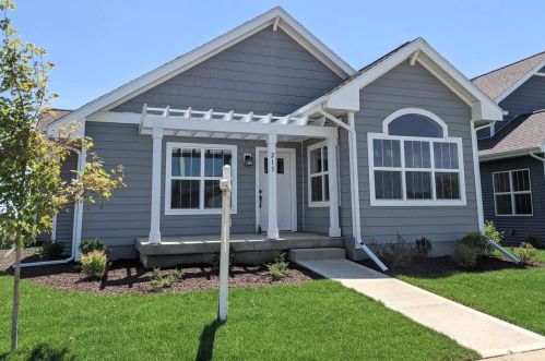 215 Lillehammer Ln, Mount Horeb, WI 53572