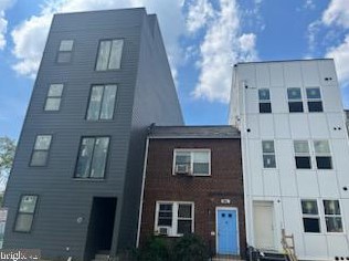 1002 18th St, Washington, DC 20002-7629