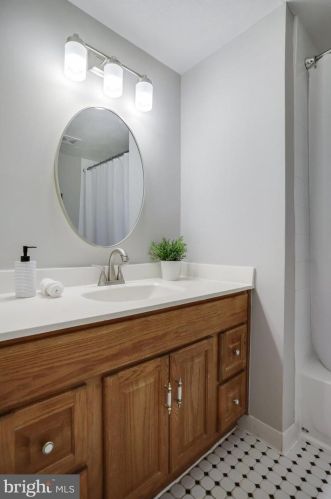 10624 Cavalcade St, Great Falls VA  22066-2427 exterior