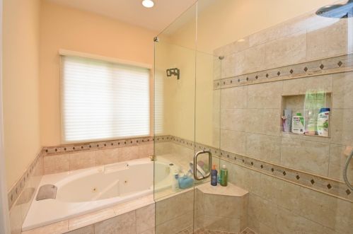 1043 Robertson Rd, Covington KY  41015-2145 exterior