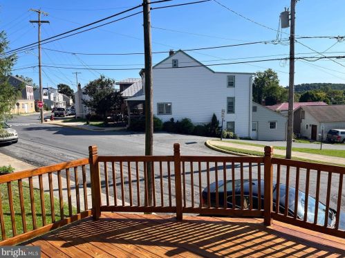 303 Port Clinton Ave, Moselem PA  19526-1712 exterior