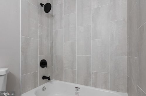 20 Hamilton St, Auburn NJ  08085-1523 exterior