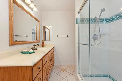 4320 Spoon Bill Way, Oceanside CA  92057-7508 exterior