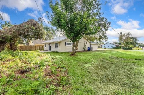 2890 1 Pl, Vero Beach FL 32968-2549 exterior