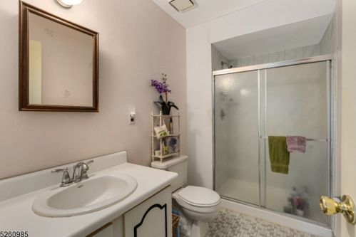 23 Manchester Rd, Flemington NJ  08822-6822 exterior