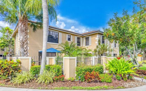 351 Prestwick Cir, West Palm Beach, FL 33418-8417