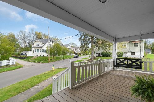 486 Yale Ave, Zanesville, OH 43701-2172
