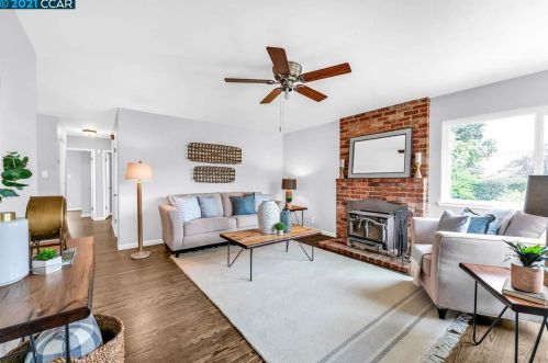 2630 Emma Dr, Pinole CA  94564-1321 exterior