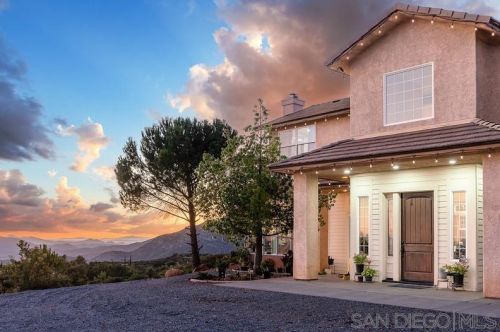 23475 Trappers Hollow Rd, Alpine, CA 91901-2507