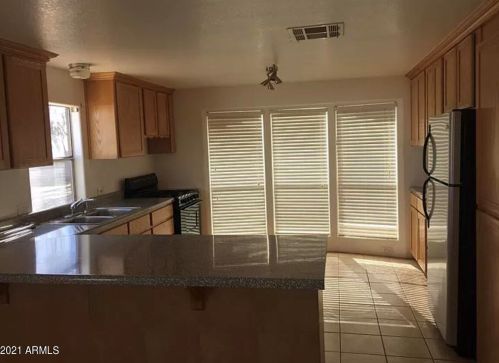 5049 Goldfinch Cir, Sierra Vista, AZ 85650-5318