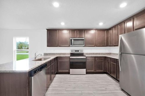 329 Aero Cir, Fort Pierce, FL 34953-5984
