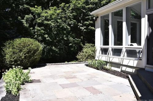 312 Grassy Hill Rd, Lyme CT  06371-3312 exterior