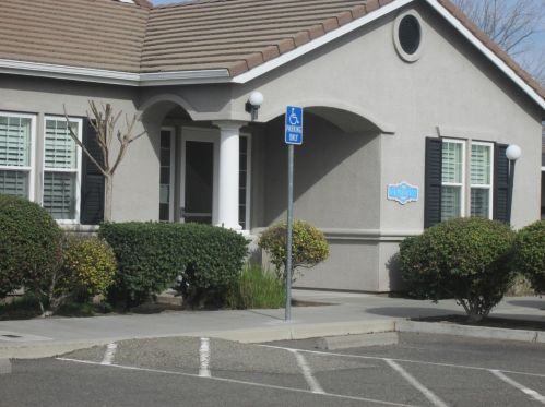 1584 Duke Dr, Livingston CA  95334-9343 exterior