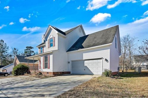 3020 Coachway Dr, Fayetteville, NC 28306-8950