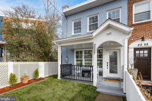 2257 16th St, Washington DC  20020-4301 exterior