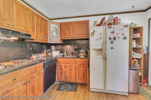 6 Vermont Ave, Jackson Twp NJ  08527-1522 exterior