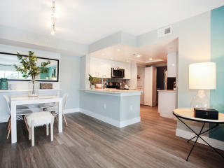 650 Lavers Cir, Delray Beach FL  33444-7945 exterior