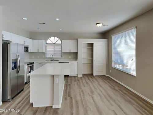 3689 Sundance Ave, Gilbert AZ  85297-9480 exterior