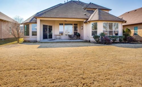 9624 Crestview Dr, Denton TX  76207-6771 exterior