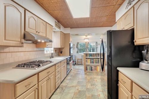 17 Glenwood Ave, Bloomfield NJ  07003-2201 exterior