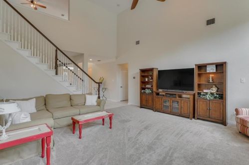 2612 Ruby Crest Ct, Lewisville TX  75022-7857 exterior