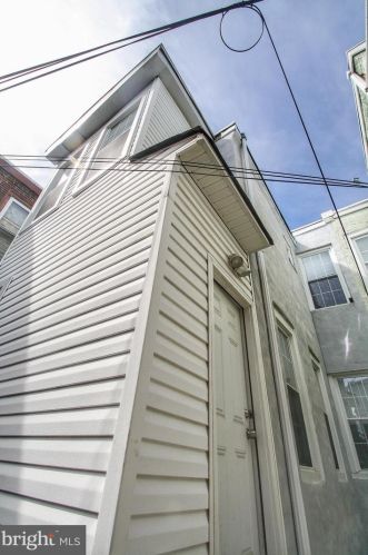 2427 15th St, Philadelphia PA  19132-4434 exterior
