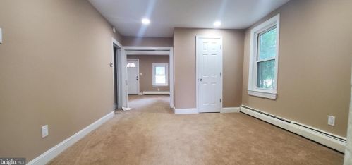 265 Maple Ave, Harleysville PA  19438-1742 exterior