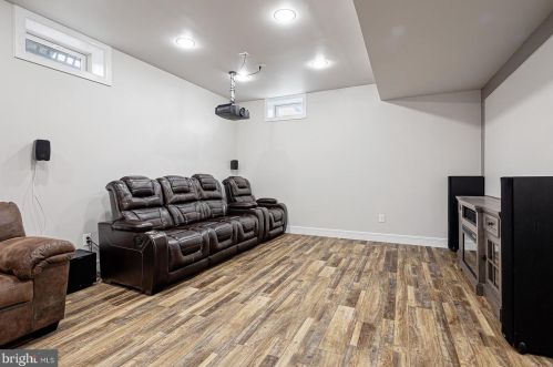 108 Chestnut St, Swedesboro NJ  08085-1201 exterior