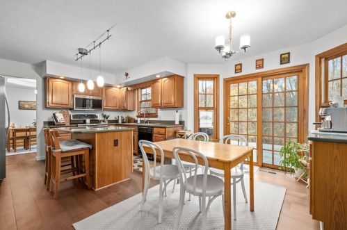 130 Maplevue Dr, Beaver Falls PA  15010-1475 exterior