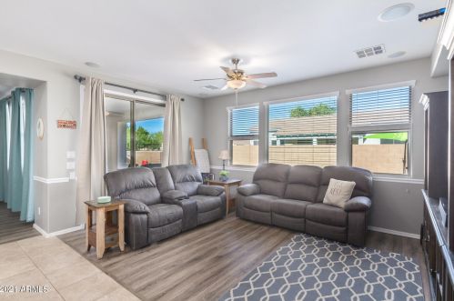 21404 Roundup Way, Queen Creek AZ  85142-3288 exterior
