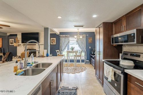 13229 8th Ave, Phoenix AZ  85029-1808 exterior