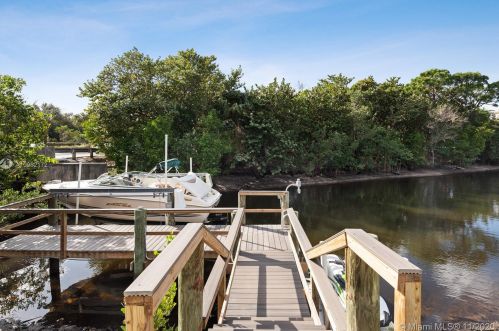 14019 Miller Dr, West Palm Beach FL  33410-1131 exterior