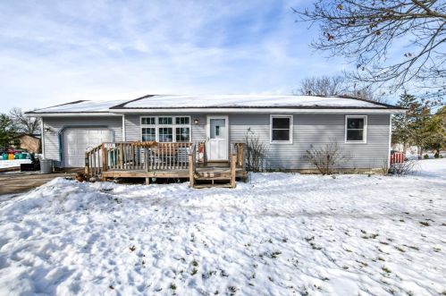 316 Maple Dr, Mount Horeb, WI 53572-2142