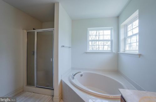 2054 Canyon Creek Rd, Gilbertsville PA  19525-7000 exterior