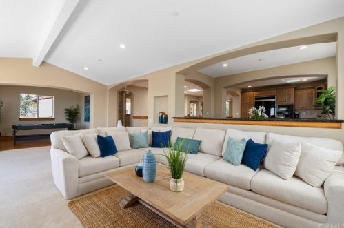 607 Gertruda Ave, Redondo Beach CA  90277-2132 exterior