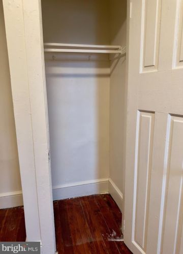 565 Pershing Ave, Lancaster PA  17602-4369 exterior