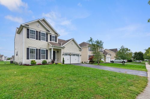6448 Falling Meadows Dr, Galena, OH 43021-8071