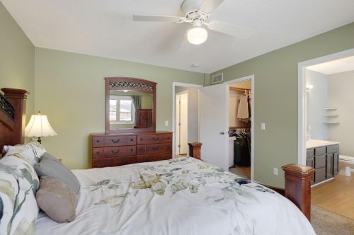 380 Pondview Ln, Chaska MN  55318-2873 exterior