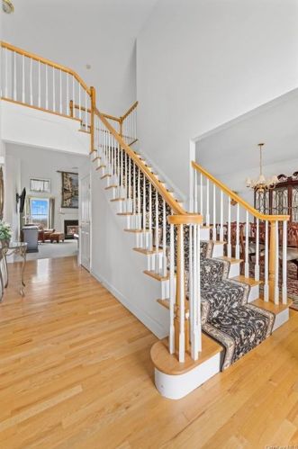 204 Roosevelt Dr, Poughquag NY  12570-5244 exterior