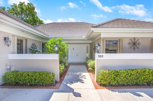 101 Coventry Pl, West Palm Beach, FL 33418-8001