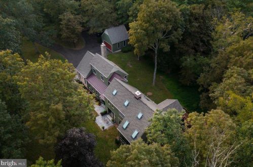202 Municipal Rd, Pipersville, PA 18947-1636