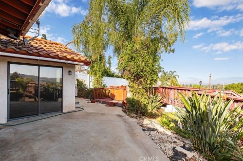 14218 El Mesa Dr, Riverside CA  92503-7206 exterior