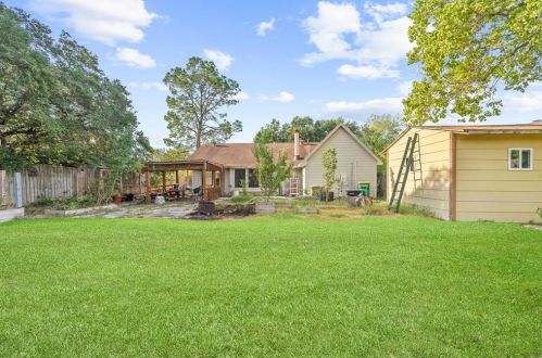 3123 Southdown Dr, Pearland TX 77584-2364 exterior