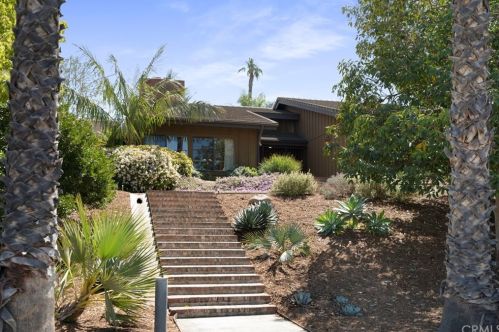 6966 Hawarden Dr, Riverside, CA 92506-5522
