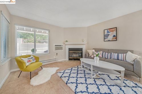 515 Lancaster Ln, West Pittsburg CA  94565-6671 exterior