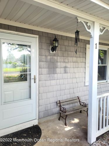 1 Leeds Ct, Bricktown, NJ 08724-4011